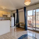 Cozy With Balcony - Garibaldi Port